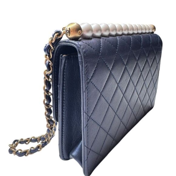 Chanel Iridescent Small Chic Pearls Flap Bag - Picture 7 of 13